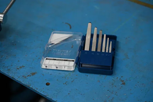 Miniatura 5 de Century Drill & Tool 73215 Juego de extractor de tornillos de flauta cuadrada de 5 piezas, #1 - #5, para extraer tornillos rotos y pernos sin dañar