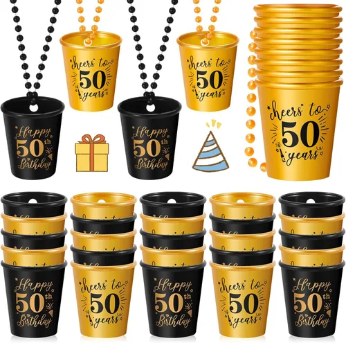 Sureio 24 piezas de 50 cumpleaños regalos de fiesta de chupito collares tazas a granel para mujeres, hombres invitados, tazas de plástico dorado y