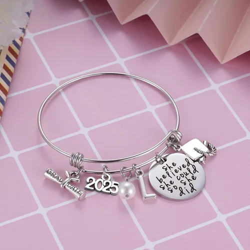 Miniatura 16 de Ukodnus Regalo de graduación de clase 2024 – Pulsera de graduado de último año 2024 – Regalos de graduación inspiradores para ella – 26 pulseras