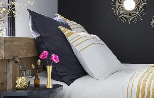 Miniatura 7 de Vixdonos Jarrón de metal de tono latón de 6.7 pulgadas, juego de 2 jarrones decorativos modernos para decoración del hogar, boda o regalo (dorado)
