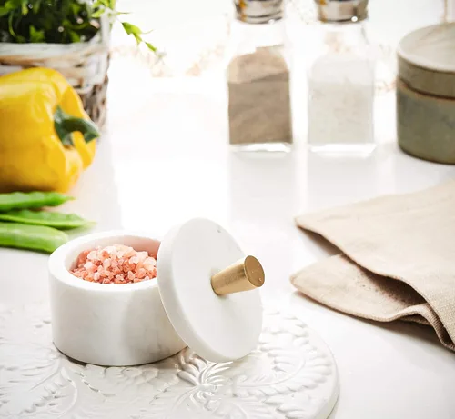 Miniatura 4 de Queenza Salero de Mármol Blanco con Tapa y Perilla de Latón, Caja de Sal de 3 Pulgadas