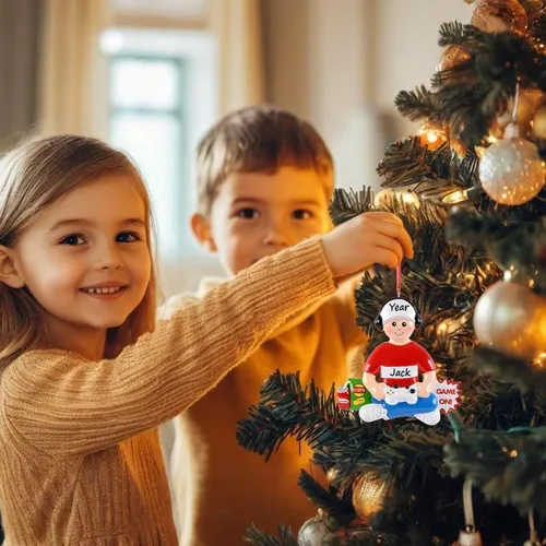 Miniatura 2 de Adorno Navideño Personalizado de Game Boy 2025 – Decoración Festiva Retro para Jugadores, Adorno de Video Juego Personalizado con Nombre para Niños