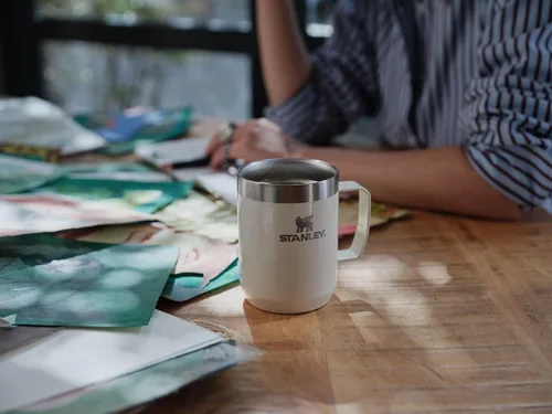 Miniatura 4 de STANLEY Everyday Camp Mug de 24 onzas, tapa para beber, taza para café, té y bebidas, taza de café aislada de acero inoxidable, sin BPA, color ceniza