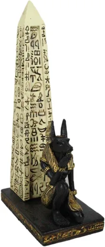 Ebros Gift Tema egipcio Anubis Chacal Perro Deidad Arrodillado por pilar de obelisco jeroglífico Quemador de incienso Escultura Estatuilla de resina