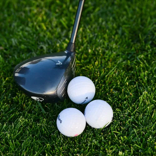 Miniatura 9 de Pelotas de golf explosivas: paquete de 3 bromas y revelación de género
