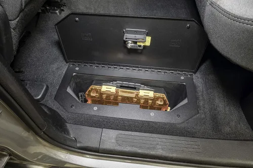 Miniatura 9 de Tuffy Productos de Seguridad - Tapa con Candado En el suelo para Camiones RAM 2019-2023