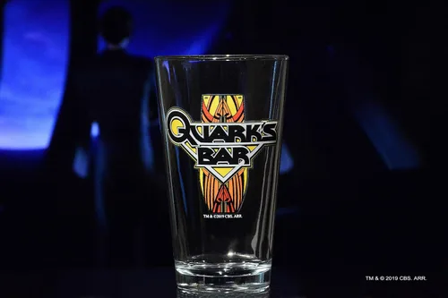 Miniatura 4 de STAR TREK Quark's Bar - Vaso de pinta impreso, con licencia oficial, calidad premium, cristalería artesanal, vaso de cerveza de 16 onzas, regalo