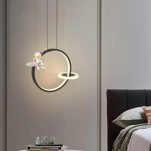Miniatura 2 de Lámpara colgante de anillo moderno para habitación de niños, lámpara LED colgante con astronauta de resina, mini candelabro redondo para dormitorio