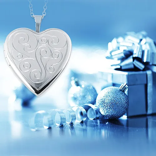 Miniatura 5 de Medallones en forma de corazón de plata fina, disponibles en varios tamaños y diseños adorables.