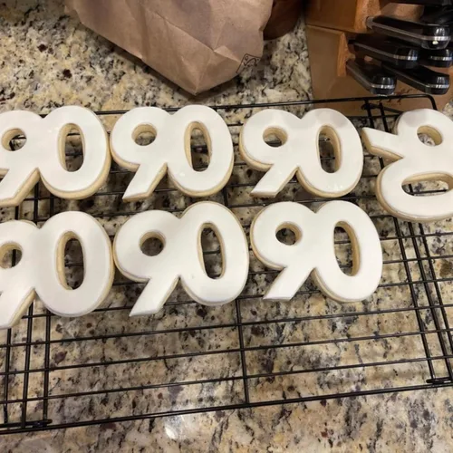 Miniatura 7 de Inc Number 90 - Cortador de galletas, apto para lavavajillas (2 pulgadas de alto)