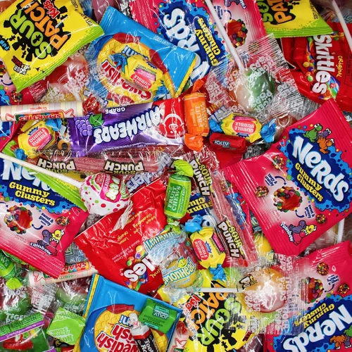 Miniatura 5 de Paquete Variado de Dulces a Granel - Surtido de Dulces de Pascua a Granel de 4 lb - Rellenos para Canasta de Pascua, Paquete Variado de Dulces