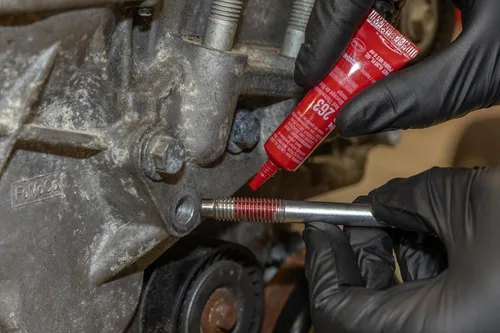 Miniatura 3 de Loctite 263 Fijador de roscas automotriz rojo – Fijación de roscas de alta resistencia, aplicaciones de uso general, tolerante al aceite