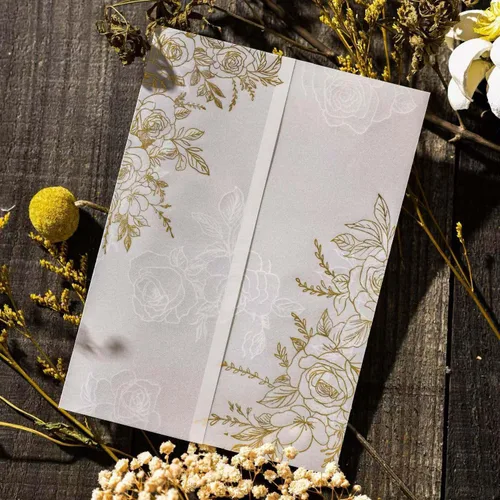 Miniatura 2 de Puremigo Paquete de 50 chaquetas de vellum preplegadas para invitaciones de 5 x 7, patrón de lámina de oro rosa, papel de 115 GSM, envolturas
