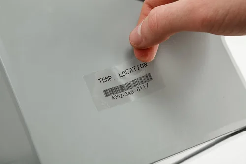 Miniatura 4 de Brady Auténtica etiqueta de poliéster para entornos duros (M21-250-430) para laboratorio, seguimiento de activos y datacom, negro sobre Negro sobre