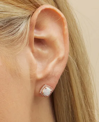 Miniatura 2 de Barzel Aretes de Tuerca de Ópalo Blanco Creado Chapados en Oro Blanco para Mujeres - Fabricado en Brasil