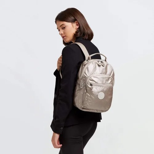 Miniatura 44 de Kipling Mochila pequeña Seoul para mujer, duradera, correas acolchadas para el hombro con funda para tableta, bolsa, Firma Emb, Mochila para tableta