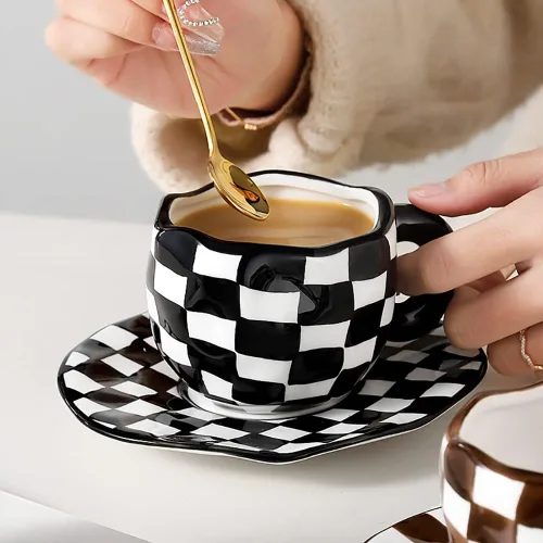 Miniatura 4 de Noviko Taza de Cerámica a Cuadros Juego de Taza de Té y Platillo de 10 onzas