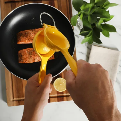Miniatura 5 de Oster Ravello Exprimidor de limón y lima – Extractor manual de prensa de exprimidor de cítricos, herramienta de cocina duradera para jugo fresco
