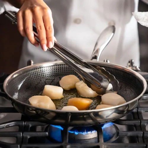 Miniatura 9 de Hell's Kitchen Sartén Híbrida de 11", Acero Inoxidable Tri-Clad y Cerámica Antiadherente Libre de PFAS, sin PFOA, sin PTFE, sin Teflón, Utensilios