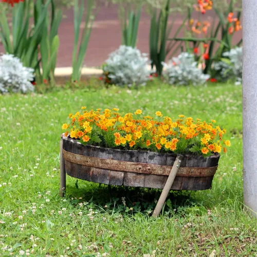 Miniatura 2 de LikSoor Margarita artificial, 8 paquetes de flores para mamás, plantas resistentes a los rayos UV, flores de seda falsas que no se decoloran