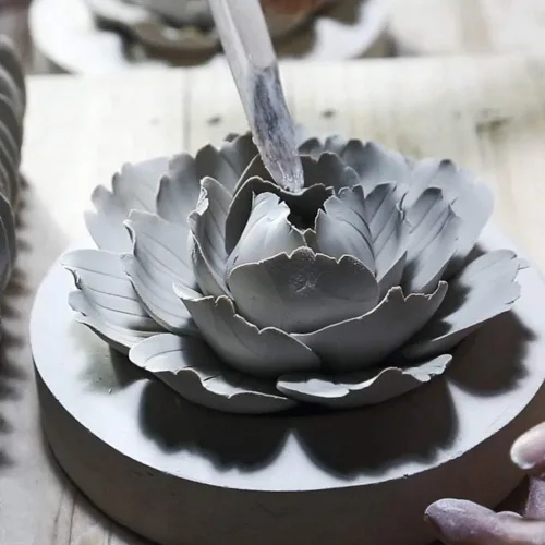 Miniatura 7 de Insiswiner Flores decorativas de cerámica 3D para colgar en la pared para el hogar, peonía blanca y amarilla, 3.54 pulgadas
