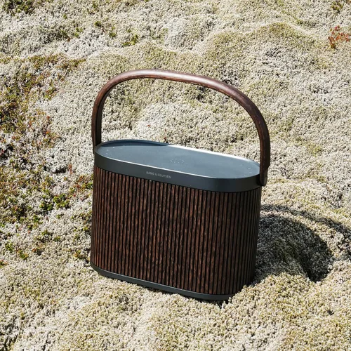 Miniatura 10 de Bang & Olufsen Beosound A5 - Altavoz Bluetooth portátil con conexión Wi-Fi, correa de transporte, roble oscuro