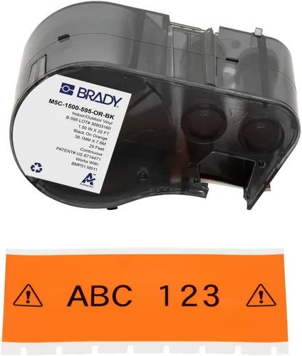 Brady Auténticas etiquetas de vinilo para todo tipo de clima (M5C-1500-595-OR-BK) de 1.5 pulgadas de ancho x 25 pies, color negro sobre naranja.