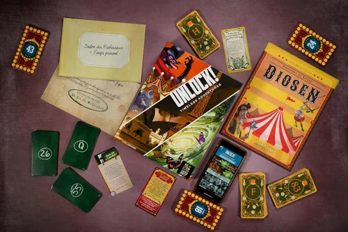 Miniatura 7 de Juego de cartas Timeless Adventures: aventura cooperativa inspirada en la sala de escape, divertido juego familiar para niños y adultos, a partir