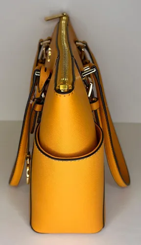 Miniatura 7 de Michael Kors Charlotte - Bolsa grande con cierre de cremallera de un cuarto