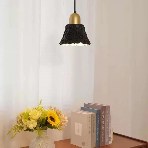 Elegante lámpara colgante de resina negra con patrón de flores, cabeza de lámpara dorada, accesorio de iluminación de isla de cocina para comedor,