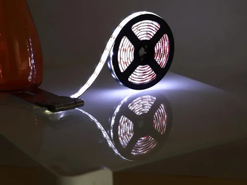 Miniatura 3 de Geekeep - Tira de luces LED a pilas, impermeables, flexibles, tiras de luz LED SMD 5050 con cinta de luz LED (6.56 pies, blanco frío)