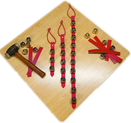 Miniatura 2 de Warner Arctic Sleigh Bells - Timbres decorativos de cuero para puerta (15 pulgadas con 5 campanas, cuero marrón con campanas plateadas)