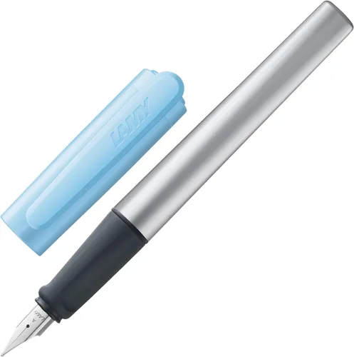 LAMY nexx azure - Pluma estilográfica con empuñadura antideslizante y punta de acero pulido en tamaño M - cuerpo triangular de aluminio - incluyendo