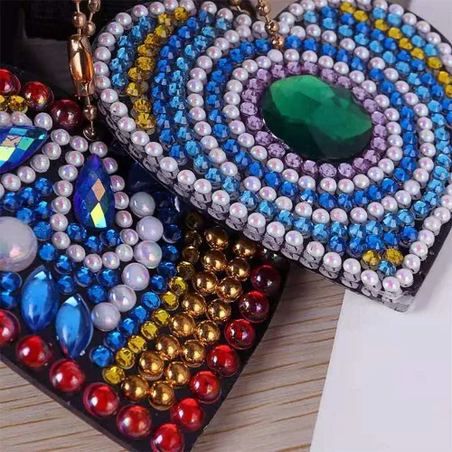 Miniatura 8 de HXYQMMY 5 llaveros de pintura de diamantes, kits de arte de diamantes para pintura de adultos con diamantes por números, colgante de corazón