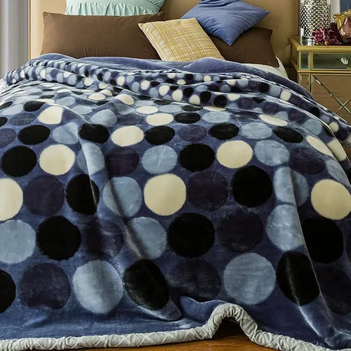 Miniatura 2 de LGYKUMEG - Manta coreana de visón, 59"×79", sedosa y cálida - 2 capas reversibles de manta de felpa Raschel 4.4 lb, beige y marrón, (150x200cm-2kg)