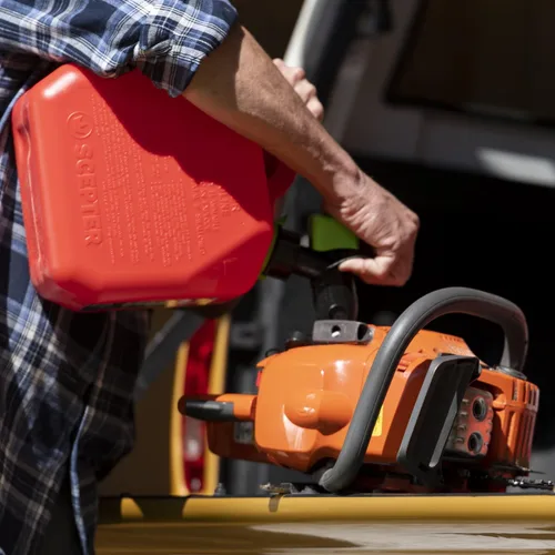 Miniatura 9 de Scepter FR1G152 - Recipiente de combustible con boquilla SmartControl a prueba de derrames y extensor de boquilla adicional de regalo, bidón rojo