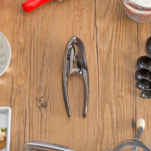 Miniatura 2 de Home Basics - Abrelatas manual de aleación de zinc curvada con perilla grande de fácil giro Asas de agarre antideslizantes Rueda de corte