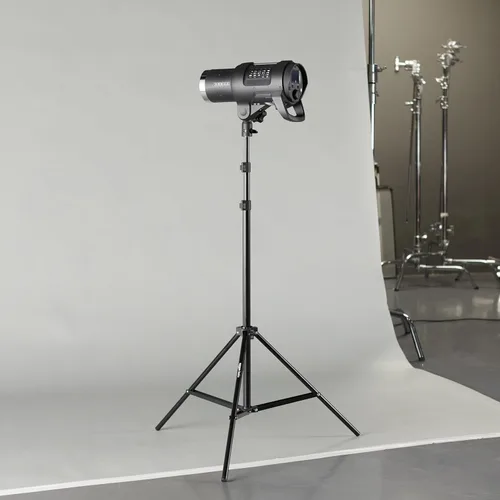 Miniatura 7 de Amazon Basics Soporte de trípode de fotografía de aluminio ligero con estuche - 2.8 - 6.7 pies, negro