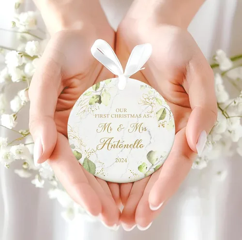 Miniatura 4 de Adorno personalizado Mr y Mrs 2024, Adorno personalizado de primera Navidad como Mr y Mrs para parejas, regalos de boda personalizados, primera