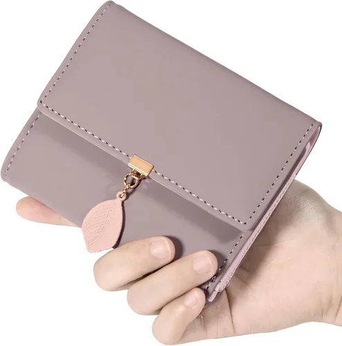 Miniatura 131 de UTO - Cartera pequeña RFID de piel sintética con dije de hoja, cierre de cremallera y tarjetero.
