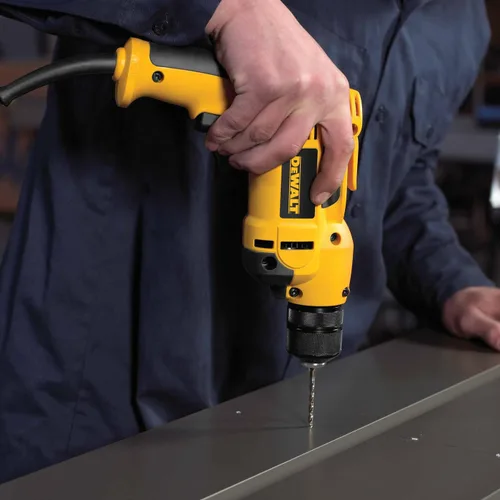 Miniatura 2 de DeWalt DWD112 - Taladro con empuñadura de pistola VSR, 3/8 pulgada, 8.0 Amp, con portabrocas sin llave, completamente de metal