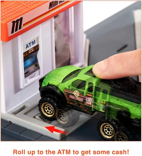 Miniatura 6 de Matchbox Juego de Coches de Juguete, Estación de Combustible con Conductores de Acción y Camión de Juguete a Escala 1:64, Mangueras de Gas Movibles