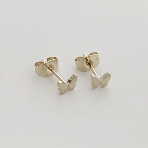 Miniatura 4 de HONEYCAT Mini aretes de mariposa en oro, oro rosa o plata Joyería minimalista y delicada