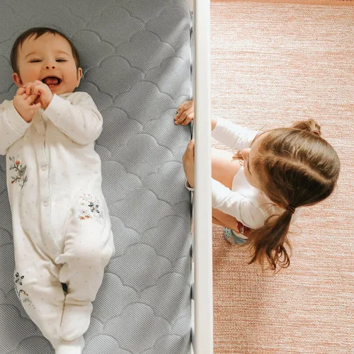 Miniatura 9 de Newton Baby Colchón impermeable para cuna y cama para niños pequeños, ultra transpirable, probado para reducir el riesgo de asfixia, núcleo y Gris