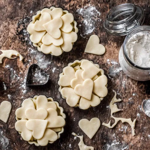 Miniatura 5 de Ultra Cuisine Juego de Mini Cortadores de Galletas con Formas - 24 Moldes Pequeños para Cortar Masa de Pastel y Frutas - Cortadores Duraderos