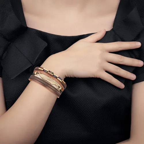 Miniatura 5 de Pulsera de cuero con cierre magnético de estilo bohemio con aros planos (D, talla única)