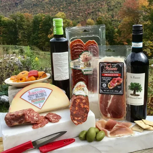 Fortuna's Caja de regalo antipasto – Spianata Calabrese Salami, Sopressata, Prosciutto, Provolone, galletas y aceitunas – Plato italiano perfecto –