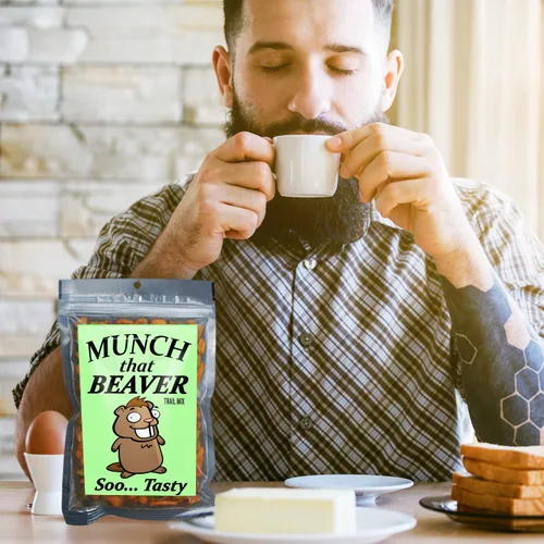 Miniatura 4 de Munch That Beaver Trail Mix - Ideas de regalo únicas para amigos, divertidos regalos de broma de castor para hombres y mujeres, rellenos