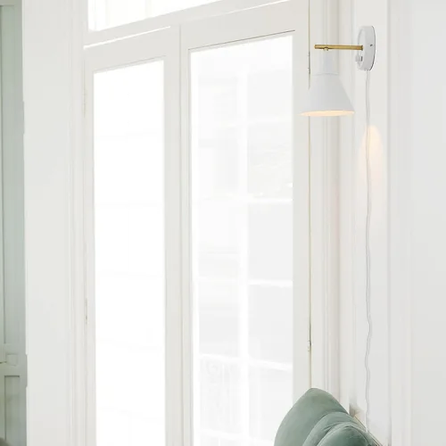 Miniatura 6 de Globe Electric 65542 - Candelabro de pared de 1 luz con enchufe o cableado, blanco mate, acento en latón, interruptor giratorio de atenuación sin