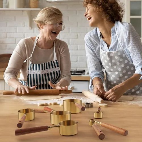 Miniatura 4 de Juego de tazas y cucharas medidoras Muchtolove de 8, taza medidora de acero inoxidable dorada con mango de madera, para Dorado
